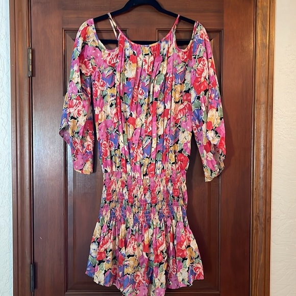 Blu Moon cold shoulder smocked hips mini dress size S - Picture 6 of 7